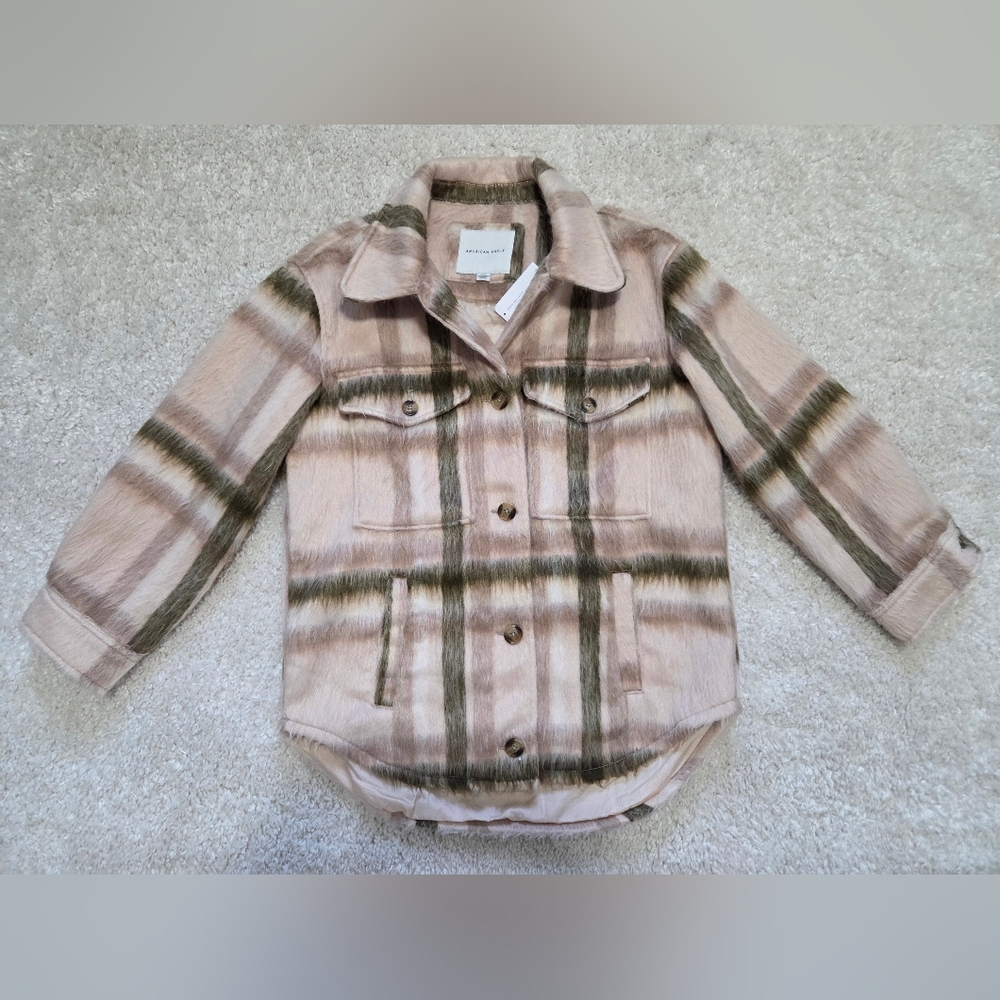 NWT American Eagle oversized faux fur olive green & cream plaid jacket